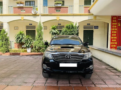 Tôi cần bán chiếc xe ô tô TOYOTA FORTUNER 2.5G màu đen SX 2016 0