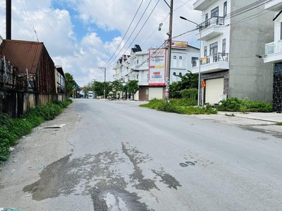 Bán đất 85m2 ngang 5 mặt đường 12m ngay khu an phú sổ sẵn giá 2.6 tỉ tl khách mua nhanh 0