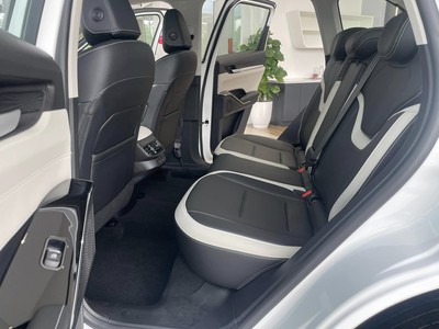 Cần bán xe 7