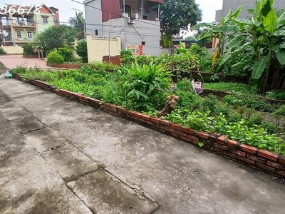 Bán lô góc khê nữ, nguyễn khê, 70m2, giá bán 3,2 tỷ đường oto quay đầu 2