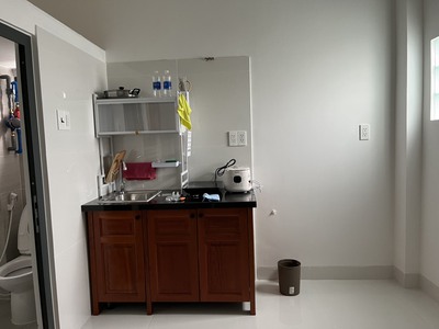 Do chuyển công việc nên mình cần pass lại phòng như hình có thể chuyển vào từ 1/8. 1