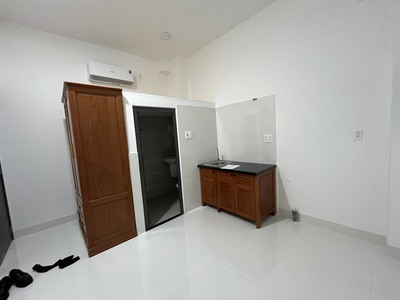 Do chuyển công việc nên mình cần pass lại phòng như hình có thể chuyển vào từ 1/8. 0