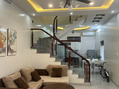 Bán nhà riêng ngõ 46 nam pháo, diện tích 50m 3 tầng lô góc thoáng, giá 2.9 tỉ full đồ 3