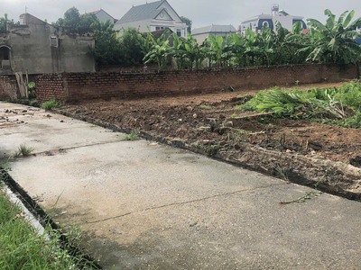 Giá chỉ 10 xxtr  trên m vuông vị  trí đât sát khu công nghiêp nội bài 0