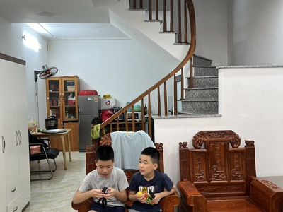 Bán nhà phố định công , 40m x 2 tầng , ô tô đỗ , giá 2 tỷ 200 1