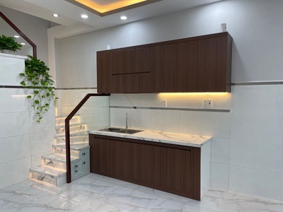 Siêu phẩm lạc long quân q11, sát hxh 10m, ở ngay, dt 4.2 x 10.5m. 2 tầng. chỉ5.2 tỷ. tl 2