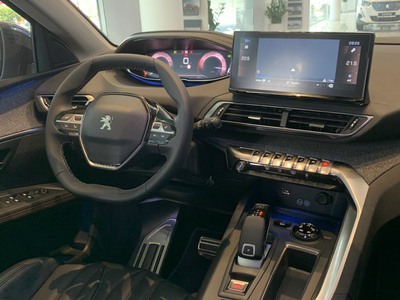 PEUGEOT 3008 Premium , giá xe : 989.000.000 2