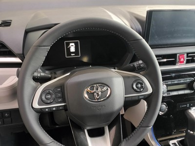 Cần Bán Xe Veloz CVT top 6