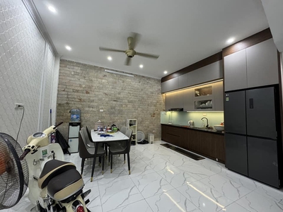 Giá Rẻ, Bán Nhà Ngõ 40 Hồng Tiến, Bồ Đề, 75m2, MT5m, Phân Lô, Ô Tô, Thang Máy, Full đồ 2