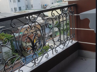 Phòng Cho Thuê - Lầu 2 Mới Xây - Có Ban Công - Diện Tích 24M2 XVNT HÀNG XANH 2