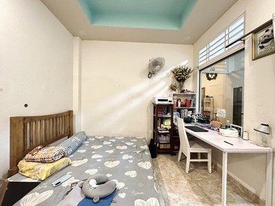 Toàn - nhà bán p11 - trần khắc chân - 60m2 -  3 tầng - 2 pn , hẻm thông 2m  giá 6 tỷ 5 3