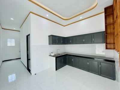 Nhà ngay chợ thạnh phú 5m50 x 20m sổ riêng thổ cư 2