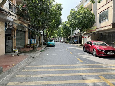 Chính chủ bán 50m2 đất mặt Phố Nguyễn Văn Hưởng. Đường ô tô tránh, xung quanh bạt ngàn tiện ích 4