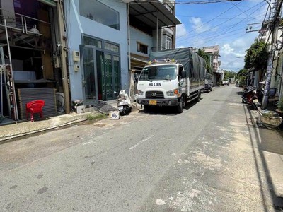 Bán nhà tặngthêm đất ngay ngã 3 lê văn quới   mã lò, nở hậu 5.5m,7.5tỷ 2