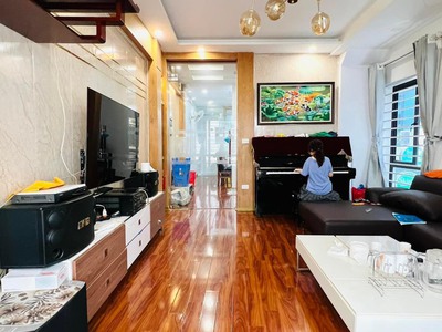 Bán nhà mặt phố  nguyên hồng 41/60m2, 6 tầng, mặt tiền 15m, 23.2 tỷ đống đa 2