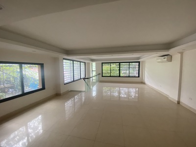 Cho thuê tòa nhà 5 tầng thang máy thông sàn mặt ngõ 1 mai động, hoàng mai, hà nội 0