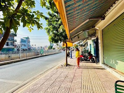 Ngay chợ gò xoài - vị trí kinh doanh đỉnh - nhà 2 mặt tiền - 88m ngang bề thế 8m giá 10.3 tỷ tl 0