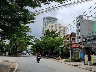 Mặt tiền đường vip quận 7-p.tân thuận tây.chính chủ 1 đời ,nhà cấp 4,dt 92m 0