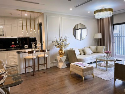 Học đh thương mại đã có căn hộ lê đức thọ, q nam từ liêm, dt: 154m2, 3 ngủ, 7 tỷ 5. 0