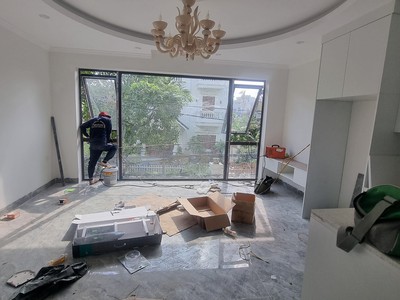 Bán nhà mới keng nguyễn văn linh long biên, thang máy, oto 7 chỗ ngủ trong nhà, dt45m, mt 5.2, giá 0