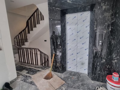 Bán nhà mới keng nguyễn văn linh long biên, thang máy, oto 7 chỗ ngủ trong nhà, dt45m, mt 5.2, giá 1
