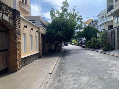 Mt đường số sát lâm văn bền, q7 hiện tại không có đất lớn pháp lí sạch giá này. dtcn 480m2. 42 tỷ 0