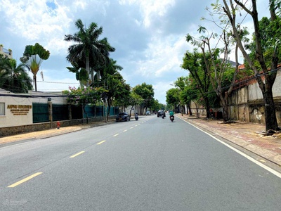 Hạ 6 tỷ  chỉ 32tỷ sở hữu ngay đất 2 mt-dt:10x25  250m2  nội khu nguyễn văn hưởng-p. thảo điền - q.2 2