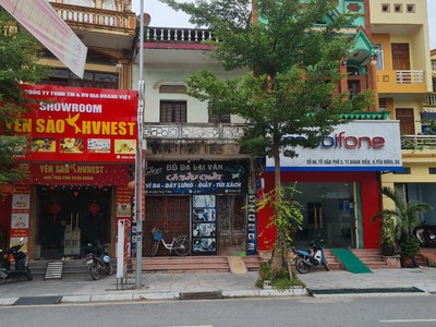 Bán nhà 2 tầng , trục chính thị trấn neo. 149m2, mt 4.8m. giá 4.9 ỷ 0