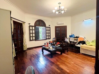 Biệt thự dịch vọng - cầu giấy - 250m2 x 4tầng - ô tô- phân lô- vỉa hè - 63 tỷ 4