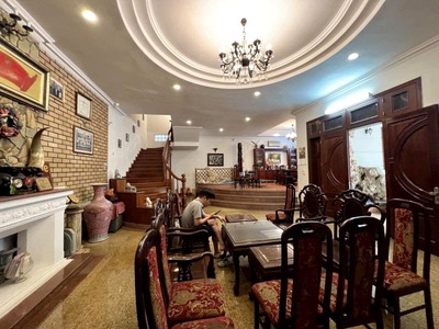 Biệt thự dịch vọng - cầu giấy - 250m2 x 4tầng - ô tô- phân lô- vỉa hè - 63 tỷ 3