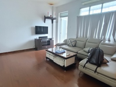 CHo thuê CHCC 109 NGuyễn Biểu, Q5, 2Pn, 1WC NT có máy lạnh, máy giặt 0