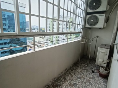 CHo thuê CHCC 109 NGuyễn Biểu, Q5, 2Pn, 1WC NT có máy lạnh, máy giặt 5