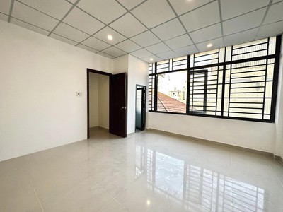 Thịnh- ban nhà chu văn an 2 tầng ,2pn ,2wc - cách mặt tiền chỉ 50m. 3.25 tỷ 2