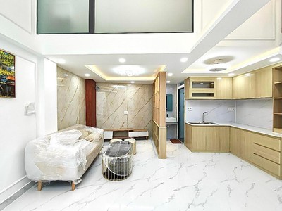 Nhà mới ở ngay tt q10, ngay tại ngã 7 lý thái tổ, bề ngang 5m nở hậu 5.5m, 3pn, 3wc 0