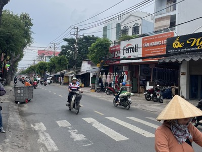 Bán nhà mặt tiền 3 lầu 4x31m giá 14,3 tỷ nguyễn văn quá 2