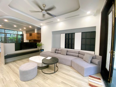 Cho thuê nguyên căn 5 phòng ngủ tại Vinhomes Marina 5