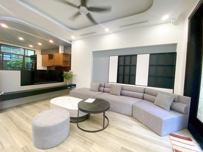 Cho thuê nguyên căn 5 phòng ngủ tại Vinhomes Marina 6