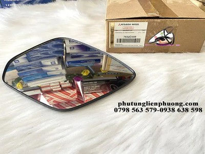 Mặt gương chiếu hậu xpander bên phải chính hãng 7632D398 4