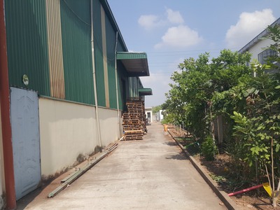 Cho thuê/ hoặc bán xưỡng kcn vsip 2 bình dương.diện tích đất : 6.200 m.nhà xưỡng : 3000m 2