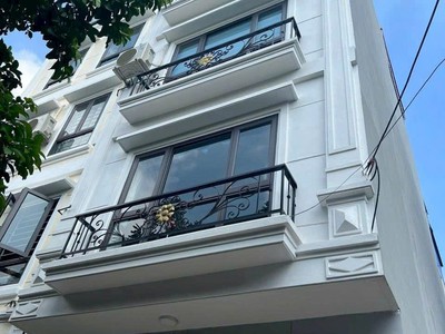Bán nhà lô góc 2 ngõ, ô tô vào nhà gần ngã 3 ngọc hồi thanh trì, 44m x5 tầng giá chỉ 5.x tỷ 0