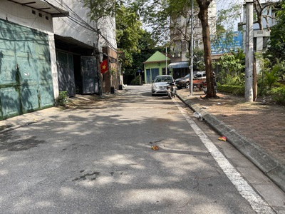 Chính chủ bán 70,4m2 đất TĐC Thạch Bàn. Cách hồ Ben 150m, cách đường Cổ Linh 500m 1