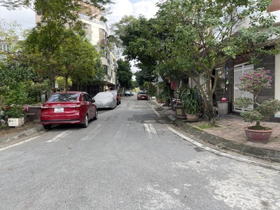 Chính chủ bán 70,4m2 đất TĐC Thạch Bàn. Cách hồ Ben 150m, cách đường Cổ Linh 500m 3