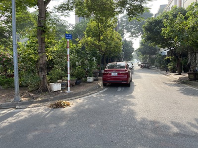 Chính chủ bán 70,4m2 đất TĐC Thạch Bàn. Cách hồ Ben 150m, cách đường Cổ Linh 500m 4