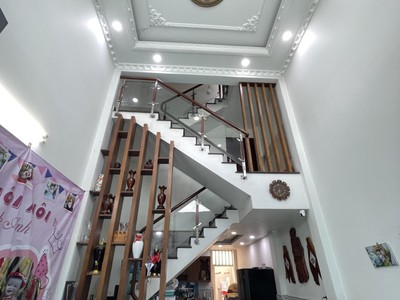 Hàng thơm nhà cây cám gần chợ liên khu 5.6 hẻm 6m 1 sẹc 48m2,3 tầng nhỉnh 3 tỷ 2