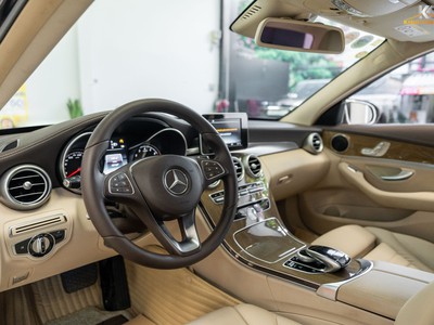 Mercedes C250 Exclusive 2016 4