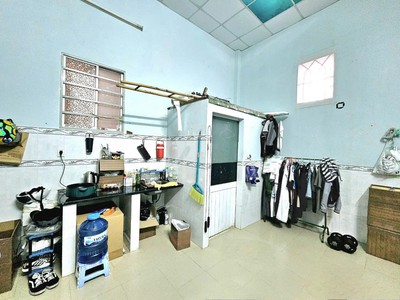 Nhà cấp 4, vị trí đẹp, rộng, rẻ, chia 2 căn đang cho thuê, 435 ht phát, quận 7 2