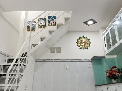 Nhà 3 tầng nở hậu 3,9m - hẻm 1225 phạm thế hiển - phường 5 - quận 8 - giá 1 tỷ 800  thương lượng 1
