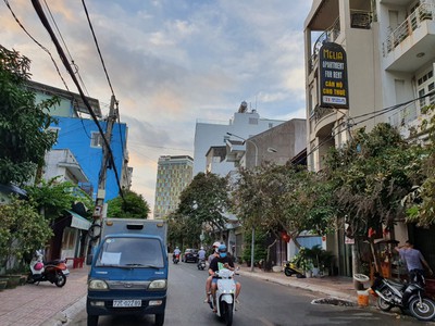 Chỉ 8 tỷ sở hữu ngay nhà 1 trệt 1 lầu mặt tiền phan chu trinh gần biển bãi trước 2