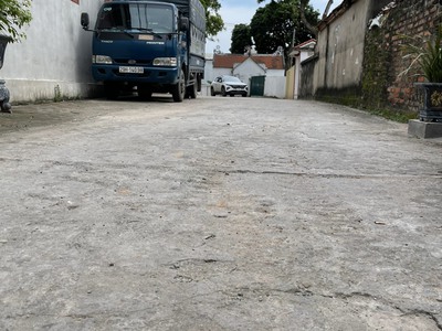 Bán 53m đất sát quốc lộ 6 đường ô tô - gần thị trấn chúc sơn 0