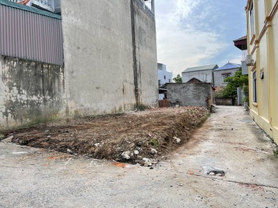 Bán 53m đất sát quốc lộ 6 đường ô tô - gần thị trấn chúc sơn 2